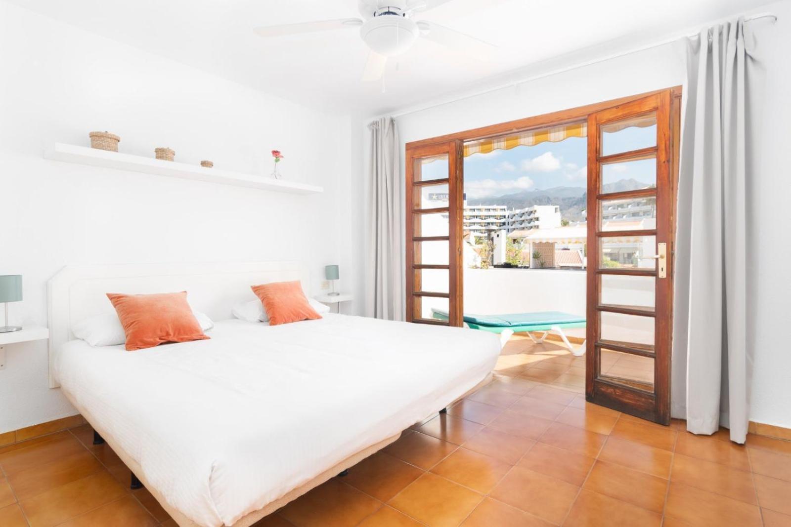 Club Olympus In Garden City Playa de las Americas  Bilik gambar